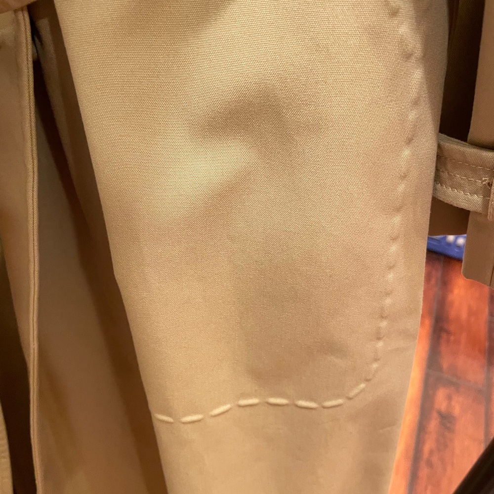 BRAND NEW with Tags Authentic Fendi Trench Coat Size 40 $4400++ - Picture 9 of 12